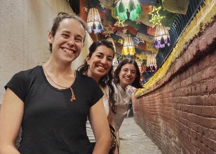 Hostel Yog Hostel- Social Backpacker In Thamel -rooftop-capsule Bunks Ac *