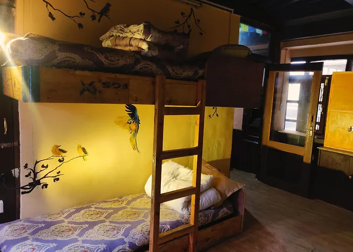 Yog Hostel- Social Backpacker In Thamel -rooftop-capsule Bunks Ac * Kathmandu