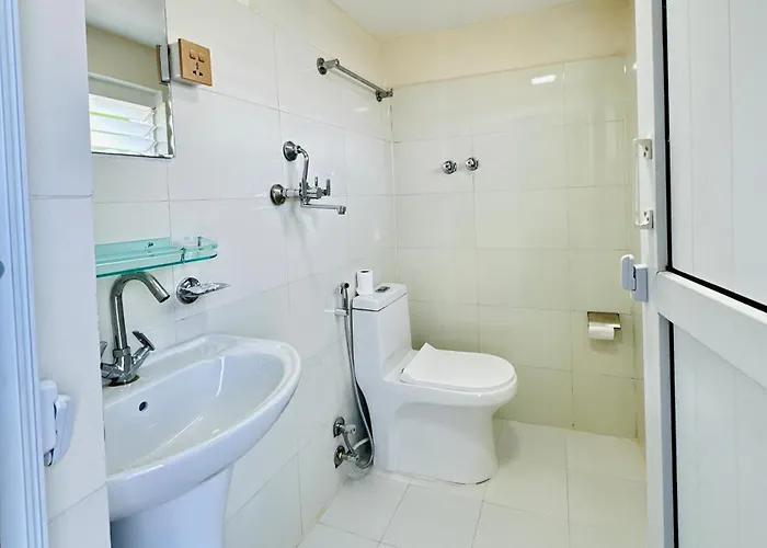Hostel Yog Hostel- Social Backpacker In Thamel -rooftop-capsule Bunks Ac *