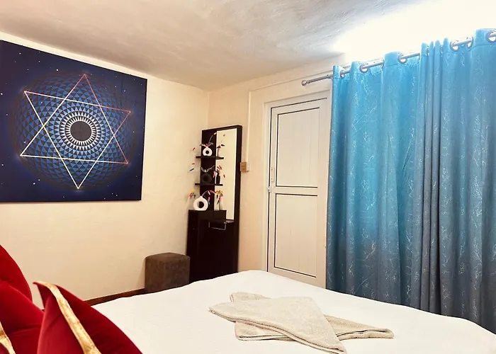Hostel Yog Hostel- Social Backpacker In Thamel -rooftop-capsule Bunks Ac *