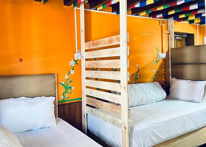 Hostel Yog Hostel- Social Backpacker In Thamel -rooftop-capsule Bunks Ac
