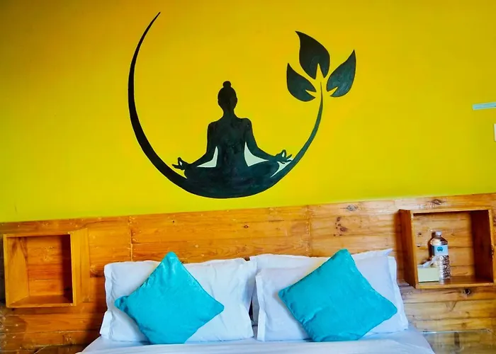 Yog Hostel- Social Backpacker In Thamel -rooftop-capsule Bunks Ac Hostel