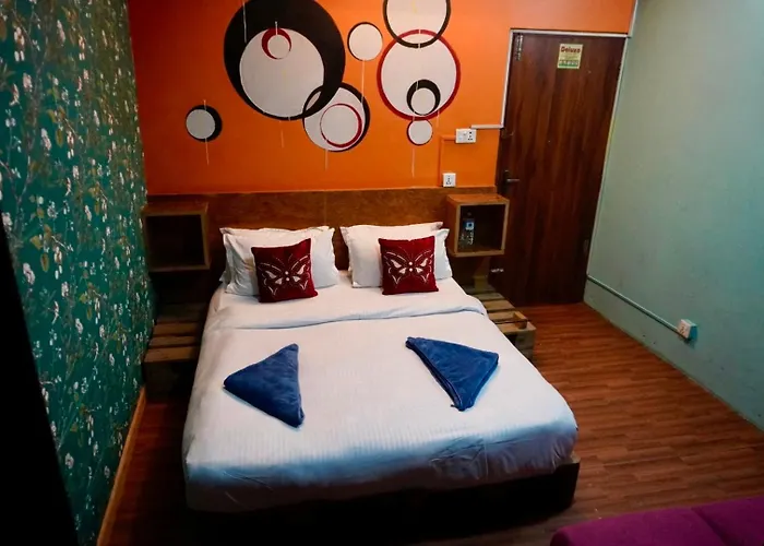 Hostel Yog Hostel- Social Backpacker In Thamel -rooftop-capsule Bunks Ac